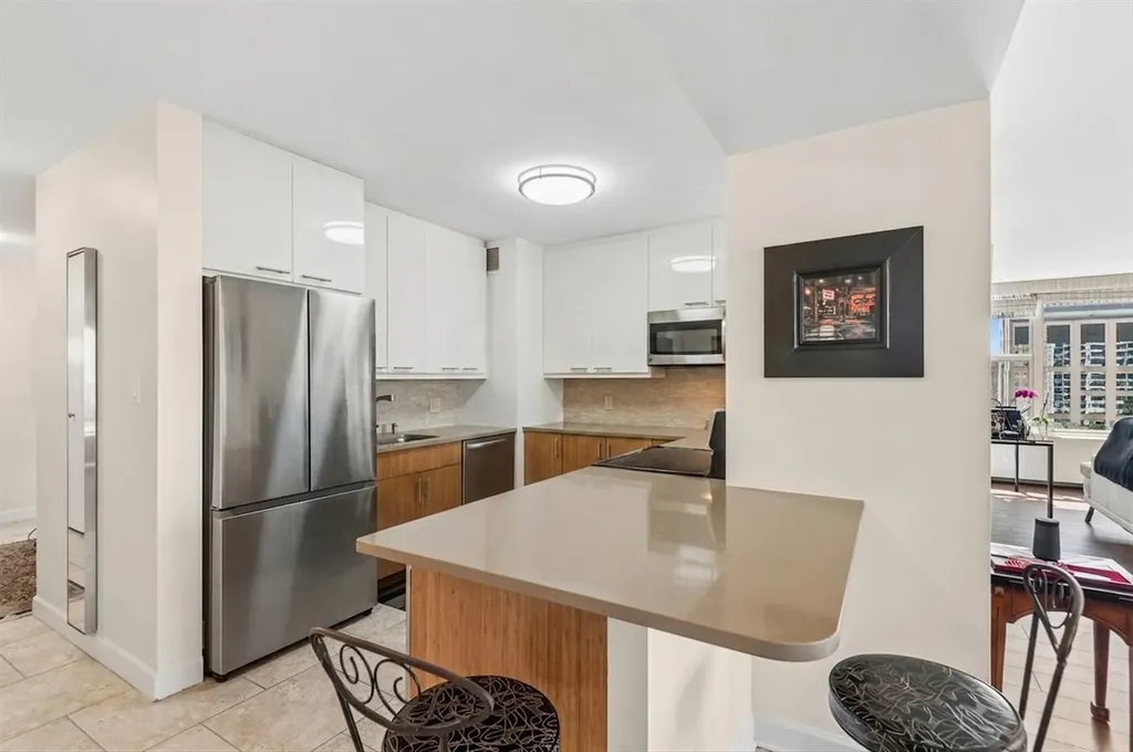777 North Michigan Avenue Chicago IL 60611