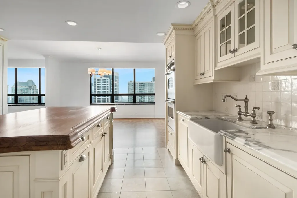 180 East Pearson Street Chicago IL 60611