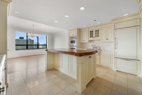 180 East Pearson Street Chicago IL 60611