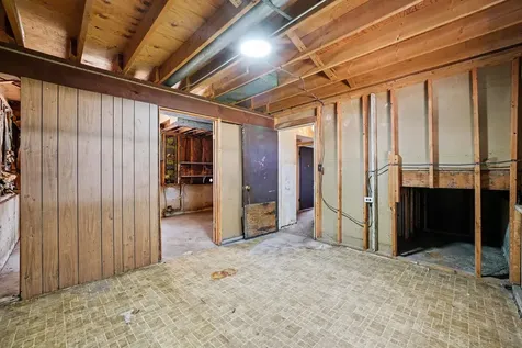 528 East Stimmel Street West Chicago IL 60185