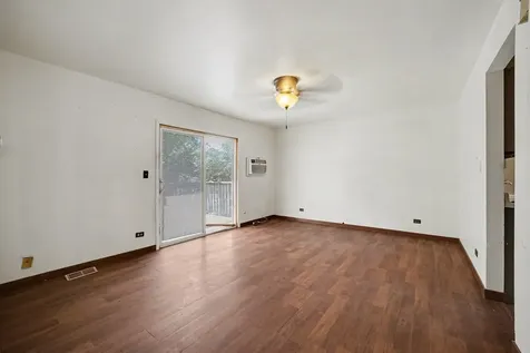 528 East Stimmel Street West Chicago IL 60185