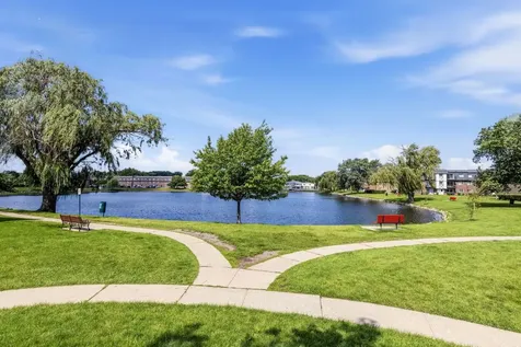 9411 Bay Colony Drive Des Plaines IL 60016