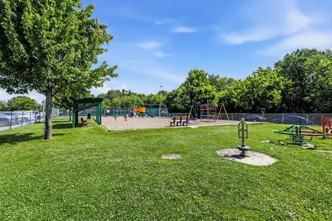 9411 Bay Colony Drive Des Plaines IL 60016