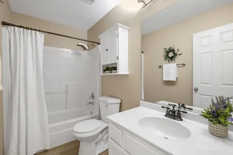 896 Cherry Creek Drive Grayslake IL 60030