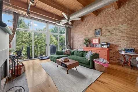 2201 West Wabansia Avenue Chicago IL 60647