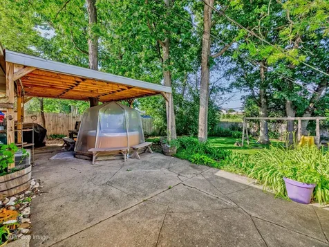 1025 Longaker Road Northbrook IL 60062