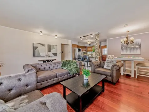 1025 Longaker Road Northbrook IL 60062