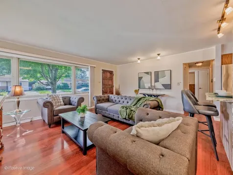 1025 Longaker Road Northbrook IL 60062