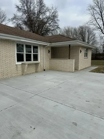 60 West Dupont Road Morris IL 60450