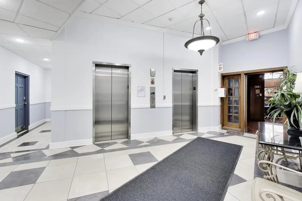 40 North Tower Road Oak Brook IL 60523
