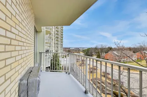 40 North Tower Road Oak Brook IL 60523