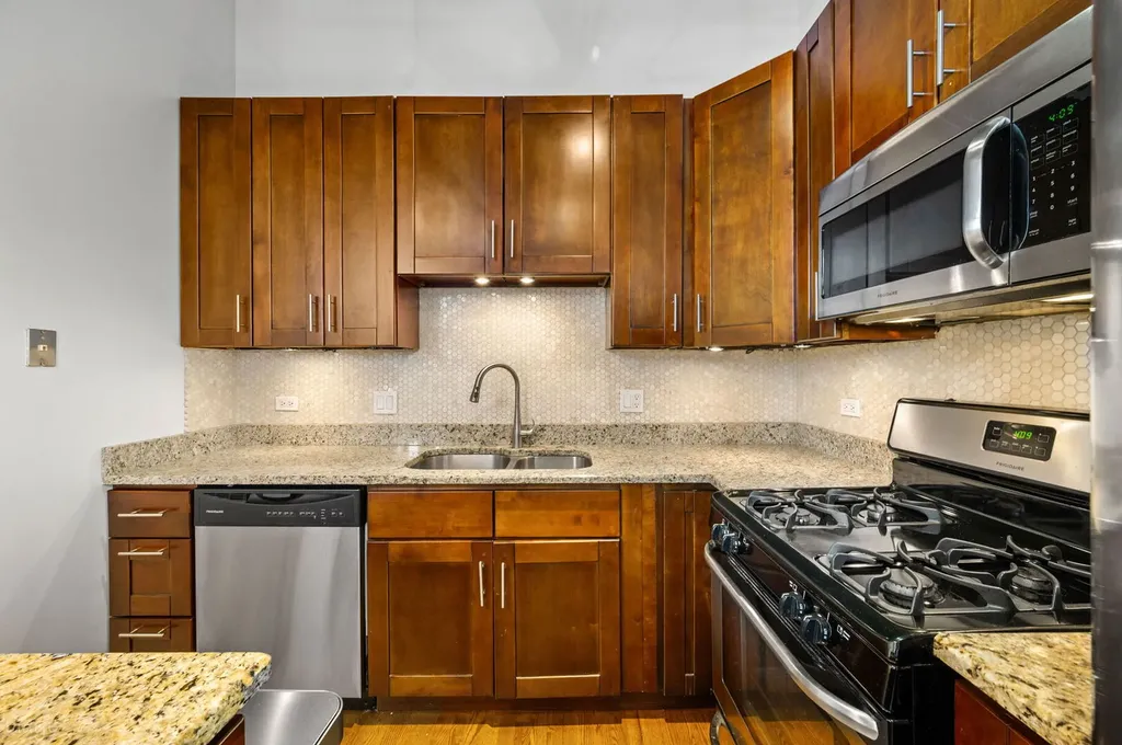 758 North Larrabee Street Chicago IL 60654