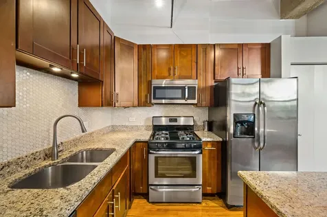 758 North Larrabee Street Chicago IL 60654