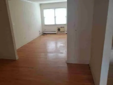 7123 North Damen Avenue Chicago IL 60645
