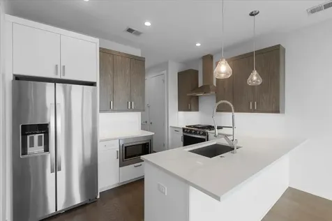 2217 West Madison Street Chicago IL 60612