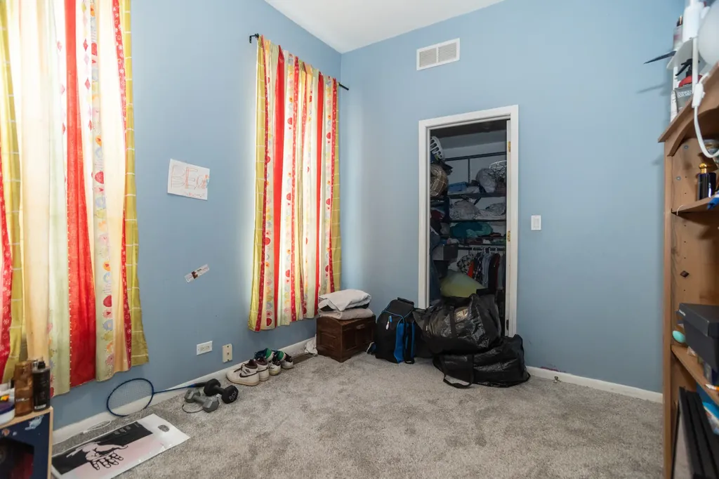 2007 North Oakley Avenue Chicago IL 60647