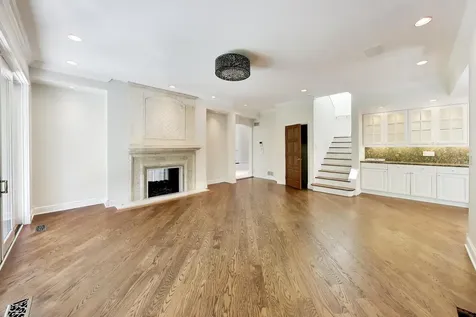 148 North Ahwahnee Road Lake Forest IL 60045