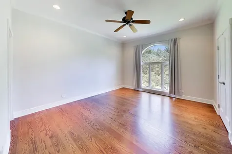 148 North Ahwahnee Road Lake Forest IL 60045