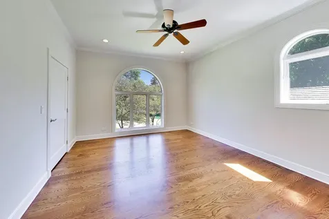 148 North Ahwahnee Road Lake Forest IL 60045
