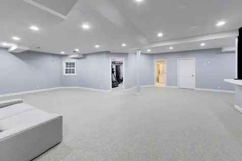148 North Ahwahnee Road Lake Forest IL 60045