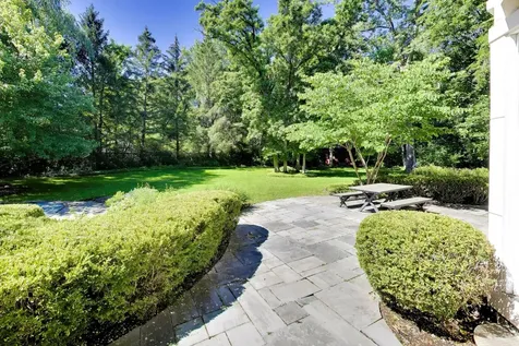 148 North Ahwahnee Road Lake Forest IL 60045