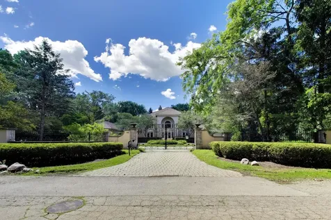 148 North Ahwahnee Road Lake Forest IL 60045