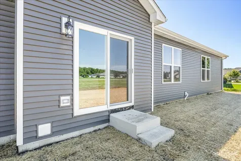 427 Riverbend Drive Genoa IL 60135