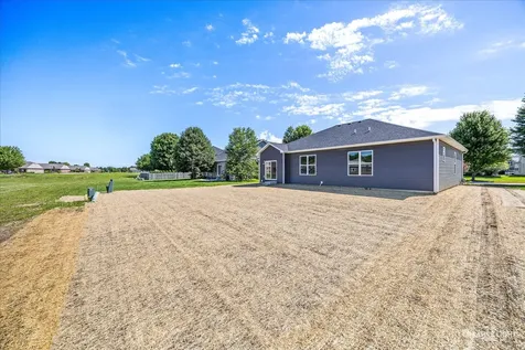 427 Riverbend Drive Genoa IL 60135