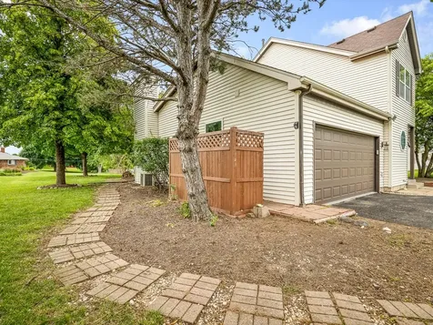 2006 Grandview Trail Belvidere IL 61008