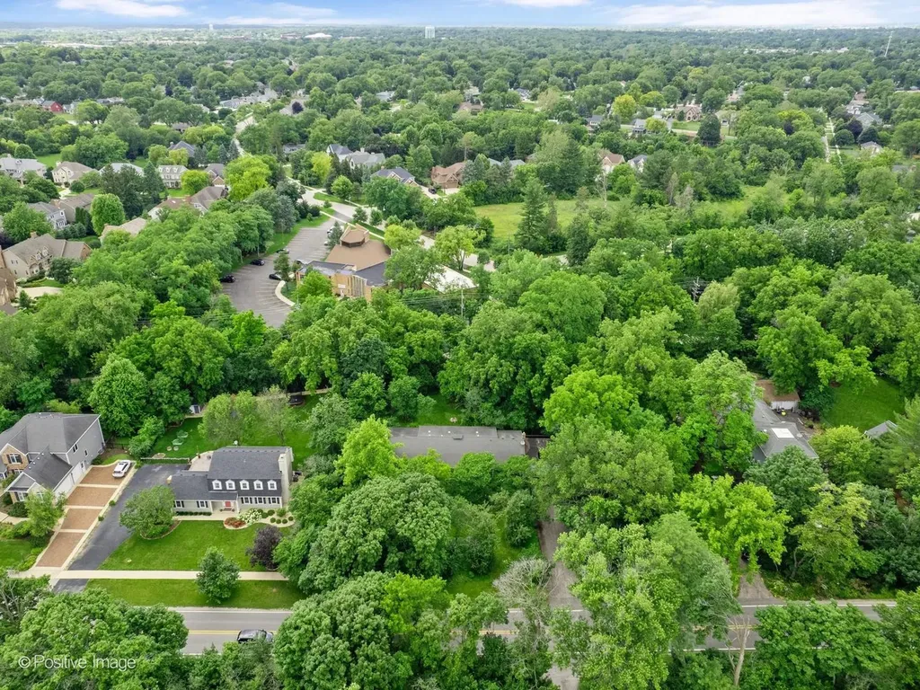25W328 Plamondon Road Wheaton IL 60189