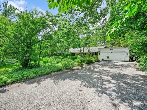 25W328 Plamondon Road Wheaton IL 60189