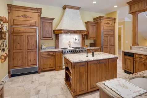 33W551 Hub Road Wayne IL 60184