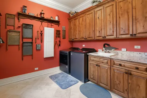 33W551 Hub Road Wayne IL 60184