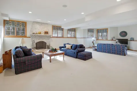 33W551 Hub Road Wayne IL 60184