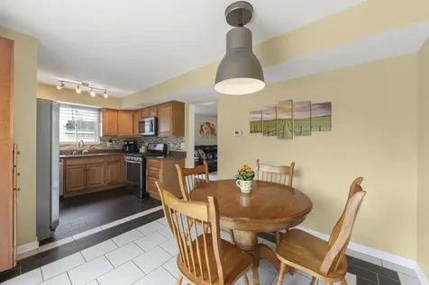 1142 Greensfield Drive Naperville IL 60563