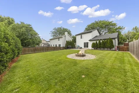 1142 Greensfield Drive Naperville IL 60563