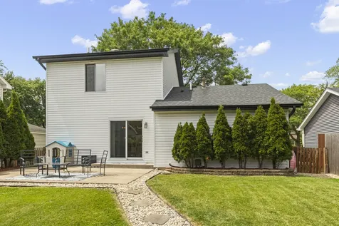 1142 Greensfield Drive Naperville IL 60563