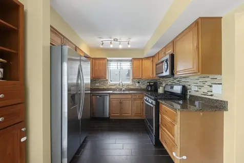 1142 Greensfield Drive Naperville IL 60563