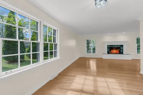 3018 Macfarlane Crest Flossmoor IL 60422