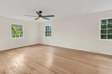 3018 Macfarlane Crest Flossmoor IL 60422