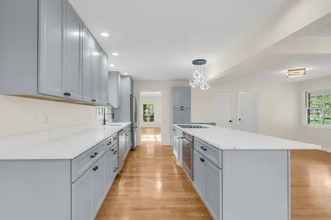 3018 Macfarlane Crest Flossmoor IL 60422