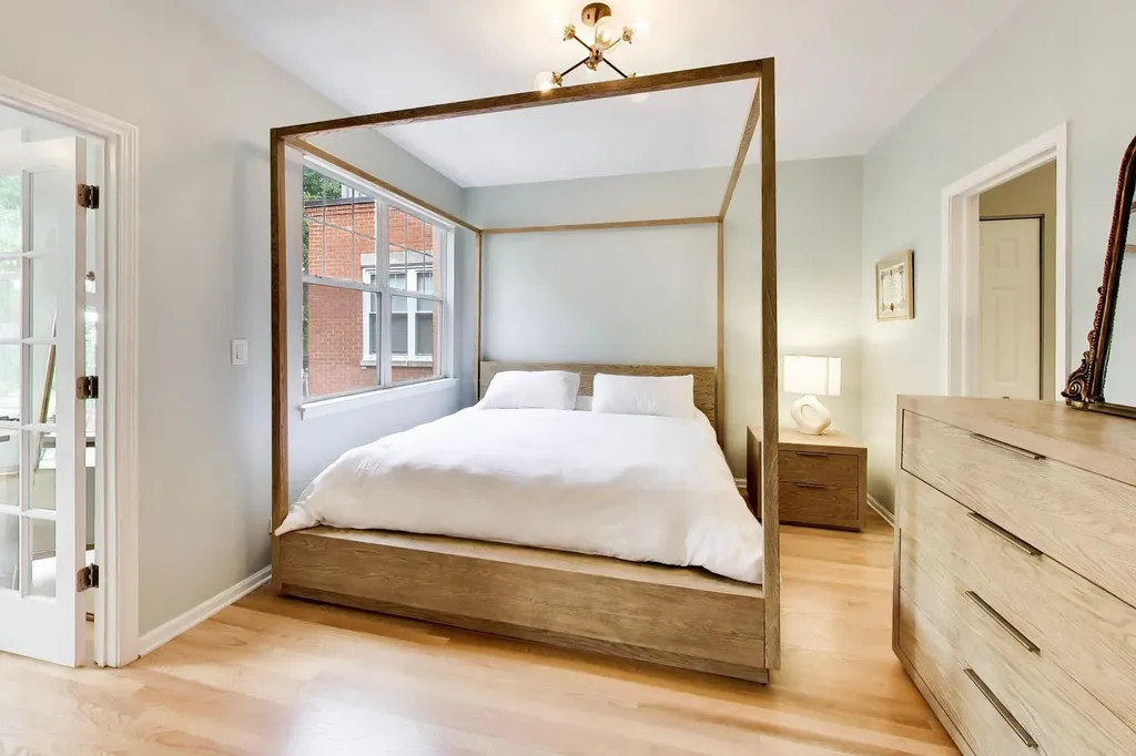 232 West Scott Street Chicago IL 60610
