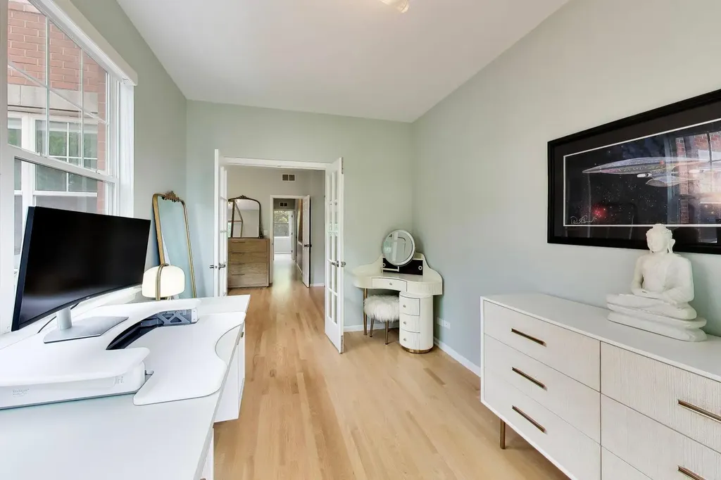 232 West Scott Street Chicago IL 60610