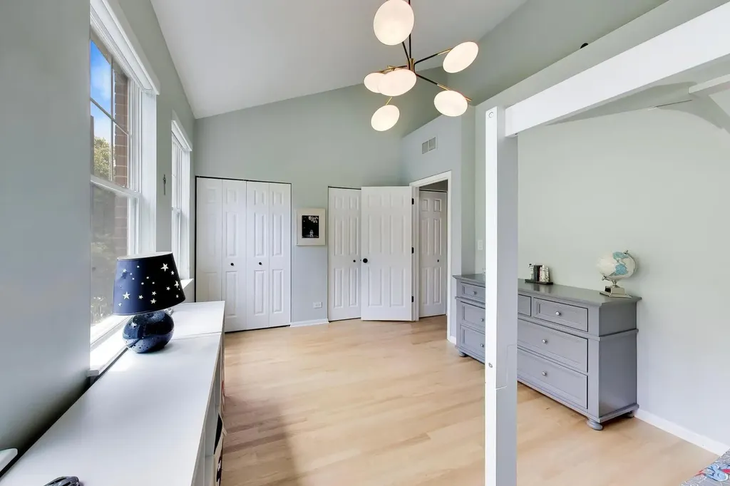 232 West Scott Street Chicago IL 60610