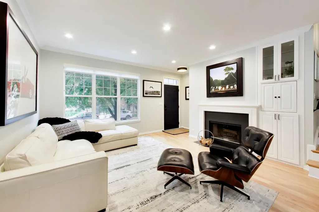 232 West Scott Street Chicago IL 60610