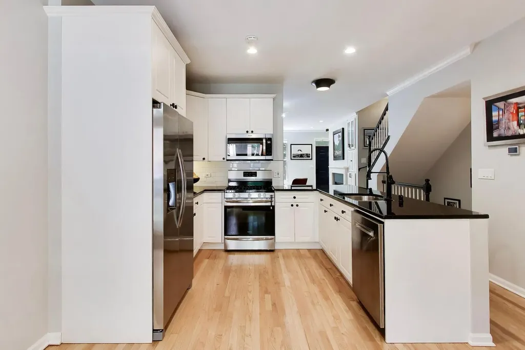 232 West Scott Street Chicago IL 60610