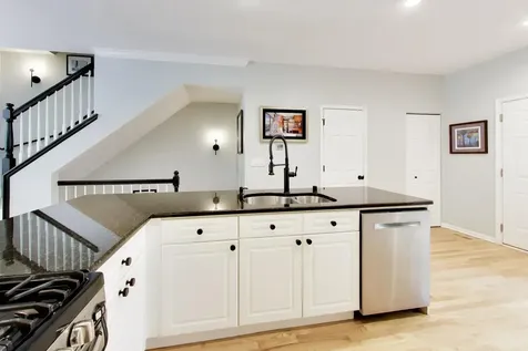 232 West Scott Street Chicago IL 60610