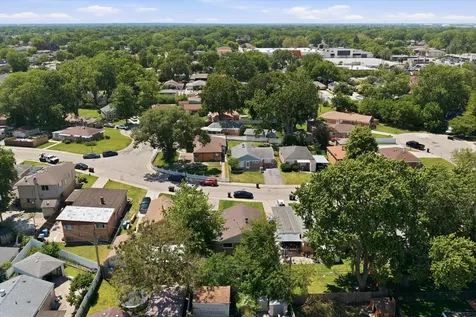 8411 South Knox Avenue Chicago IL 60652