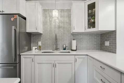 8411 South Knox Avenue Chicago IL 60652