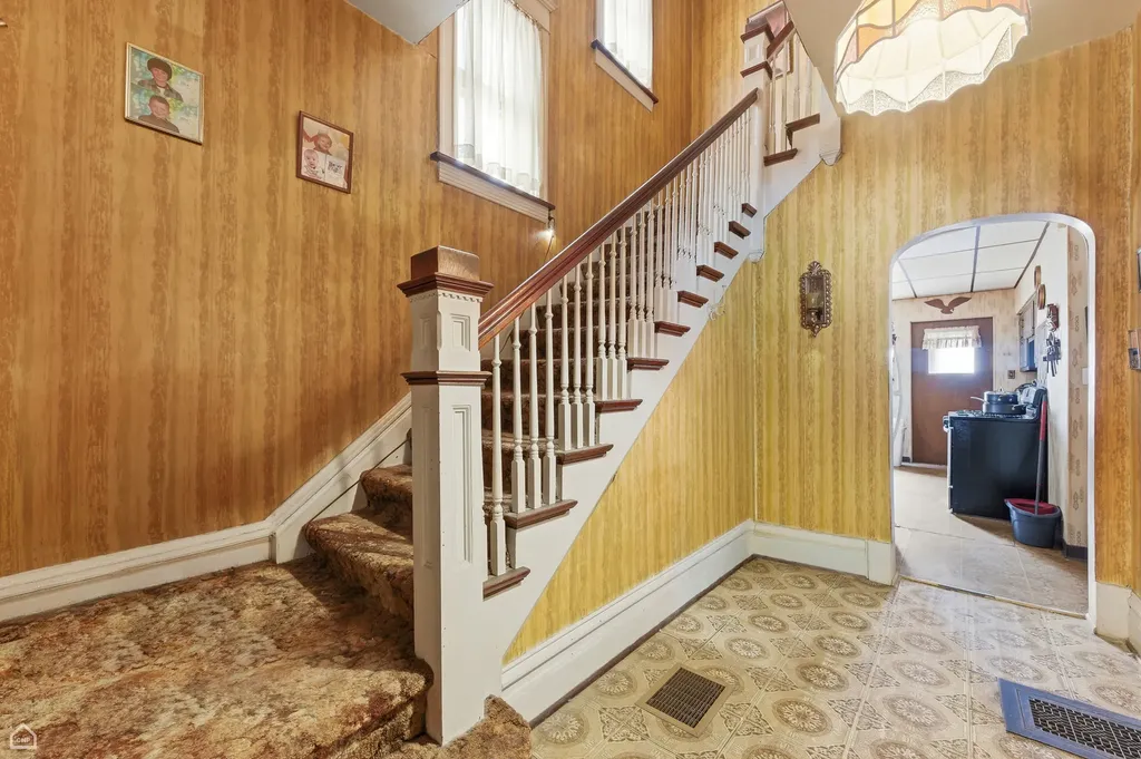 5208 North Paulina Street Chicago IL 60640